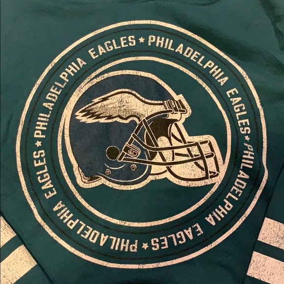 Girls cropped Eagles hoodie - Picture 2 of 3